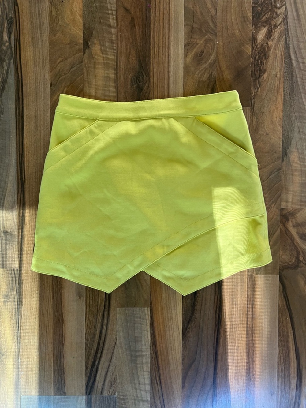 BCBGMaxAzria Beckett Canary Yellow Mini Skirt, XXS, Like New